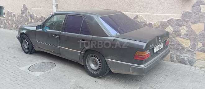 Mercedes E 230 1995, 200,000 km - 2.3 l - Bakı