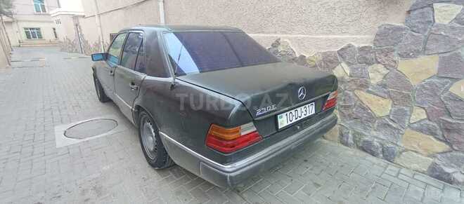 Mercedes E 230 1995, 200,000 km - 2.3 l - Bakı