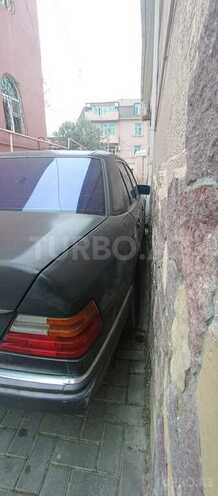 Mercedes E 230 1995, 200,000 km - 2.3 l - Bakı