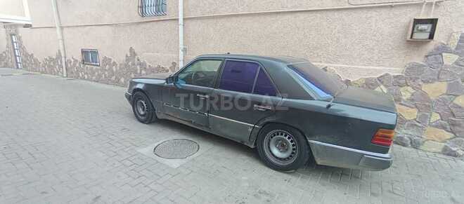 Mercedes E 230 1995, 200,000 km - 2.3 l - Bakı