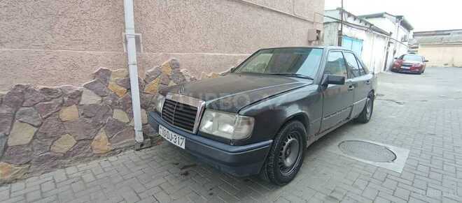 Mercedes E 230 1995, 200,000 km - 2.3 l - Bakı