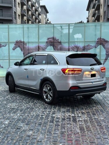 Kia Sorento-4