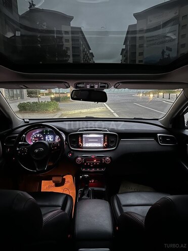Kia Sorento-11