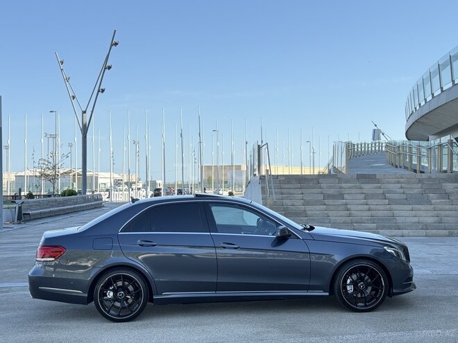Mercedes E 220 d 2015, 178,900 km - 2.2 л - Bakı