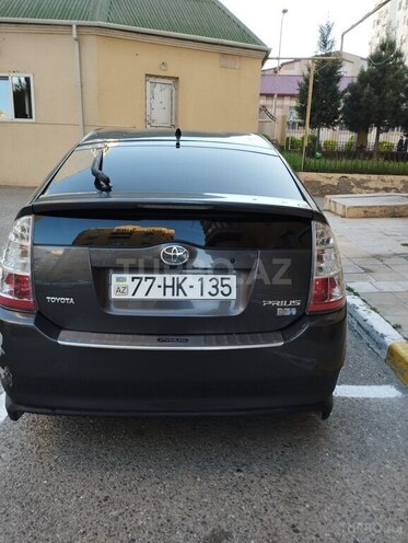 Toyota Prius-2