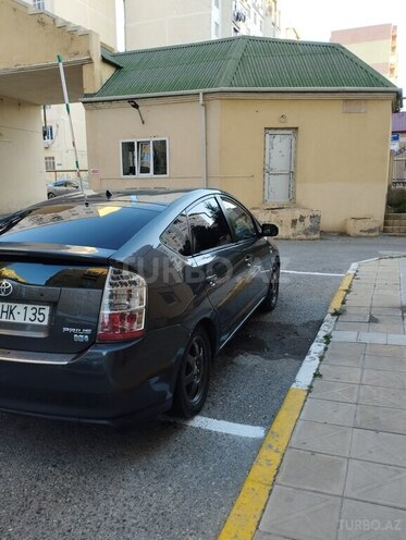 Toyota Prius-7