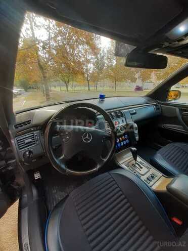 Mercedes E 270 2001, 310,024 km - 2.7 l - Bərdə