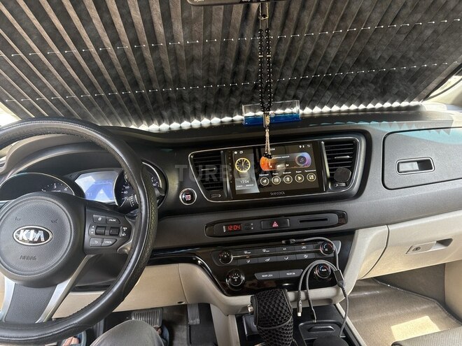 Kia Carnival 2015, 182,500 km - 2.2 l - Bakı