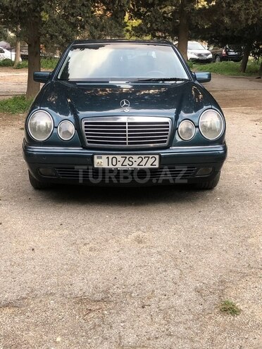 Mercedes E 240 1998, 321,000 km - 2.4 l - Bakı
