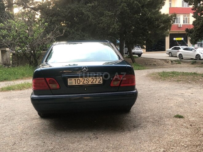 Mercedes E 240 1998, 321,000 km - 2.4 l - Bakı