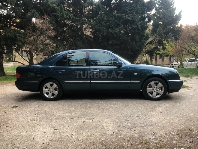 Mercedes E 240 1998, 321,000 km - 2.4 l - Bakı