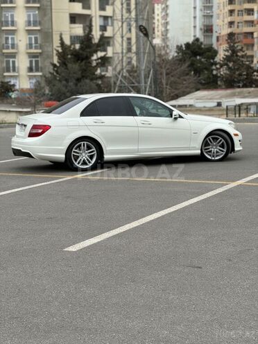 Mercedes C 250-13
