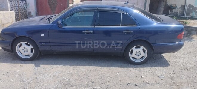 Mercedes E 240 1998, 379,000 km - 2.4 l - Bakı