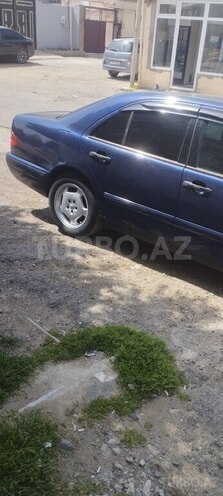 Mercedes E 240 1998, 379,000 km - 2.4 l - Bakı