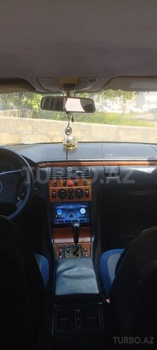 Mercedes E 240 1998, 379,000 km - 2.4 l - Bakı