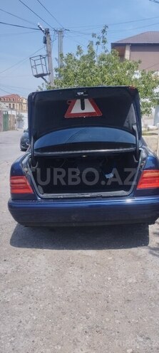 Mercedes E 240 1998, 379,000 km - 2.4 l - Bakı