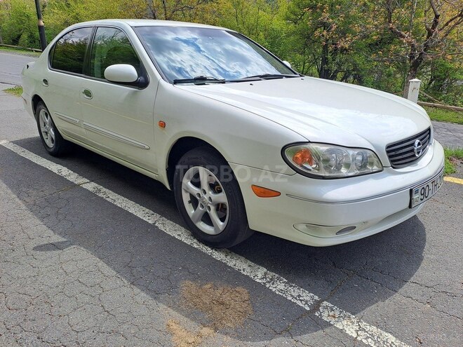 Nissan Maxima-5