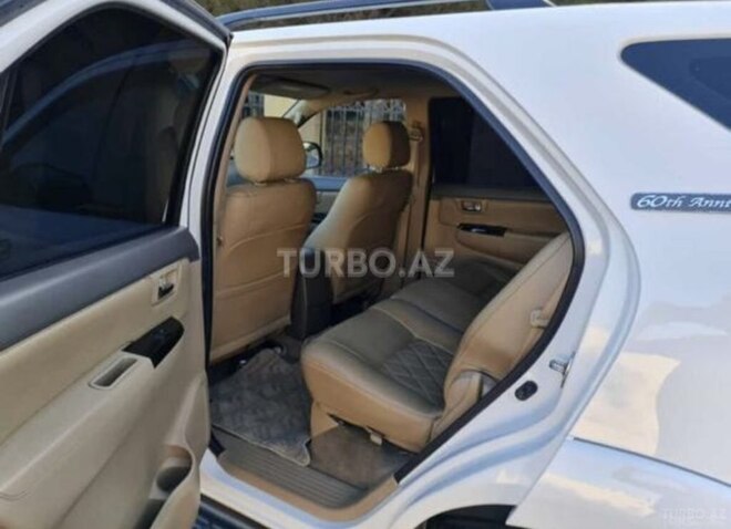 Toyota Fortuner 2011, 198,000 km - 2.7 l - Bakı