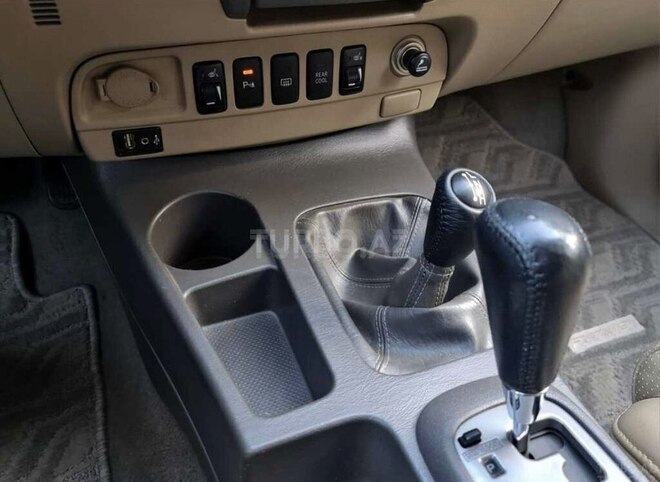 Toyota Fortuner 2011, 198,000 km - 2.7 l - Bakı