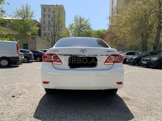 Toyota Corolla 2013, 256,700 km - 1.6 l - Bakı