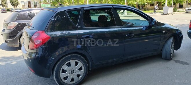 Kia Ceed 2007, 356,000 km - 1.6 l - Yevlax