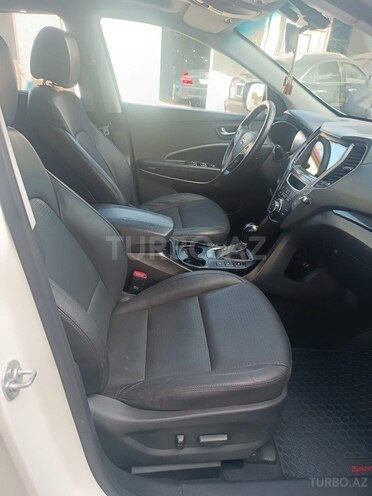 Hyundai Santa Fe-10