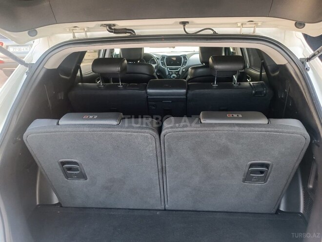 Hyundai Santa Fe-5