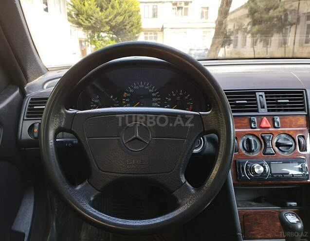 Mercedes C 180 1997, 405,000 km - 1.8 l - Bakı