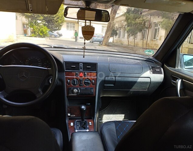 Mercedes C 180 1997, 405,000 km - 1.8 l - Bakı