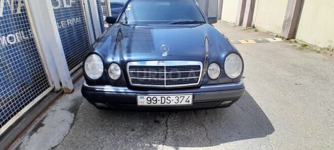 Mercedes E 240 1998, 432,000 km - 2.4 l - Bakı