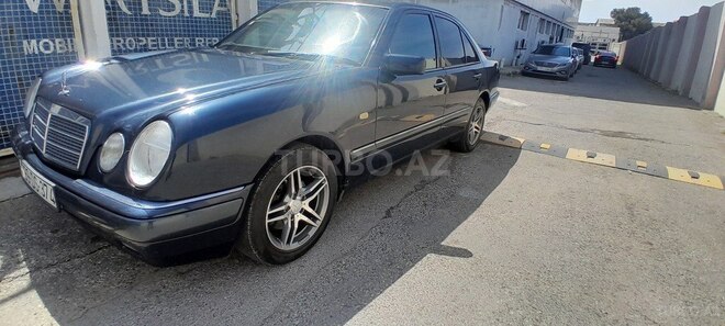 Mercedes E 240 1998, 432,000 km - 2.4 l - Bakı