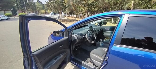 Toyota Prius-11