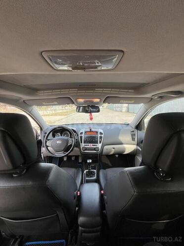 Kia Ceed 2008, 323,000 km - 1.6 л - İmişli