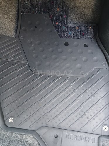 Mitsubishi Pajero io 2001, 254,313 km - 1.8 л - Bakı