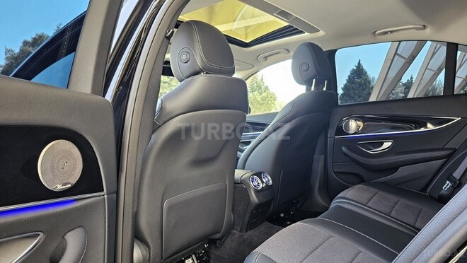 Mercedes E 300 de-10