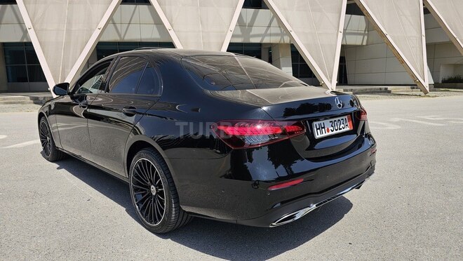 Mercedes E 300 de-4