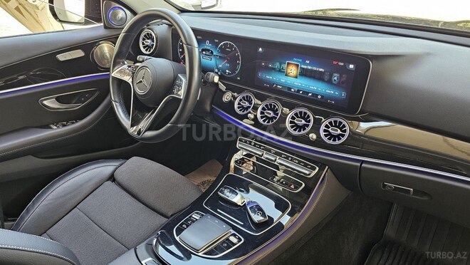 Mercedes E 300 de-8
