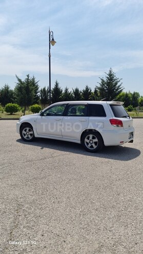 Mitsubishi Airtrek-2