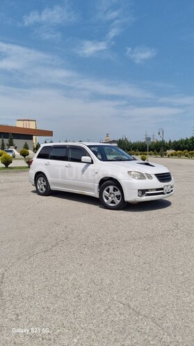 Mitsubishi Airtrek-1