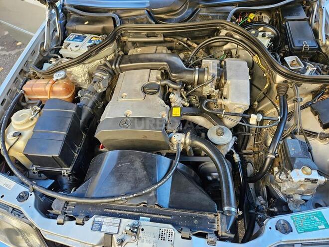 Mercedes E 220 1995, 334,000 km - 2.2 l - Bakı