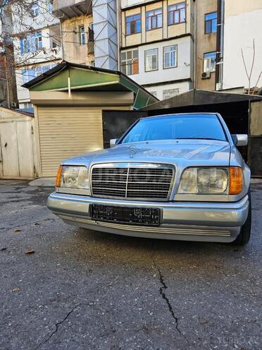 Mercedes E 220 1995, 334,000 km - 2.2 l - Bakı