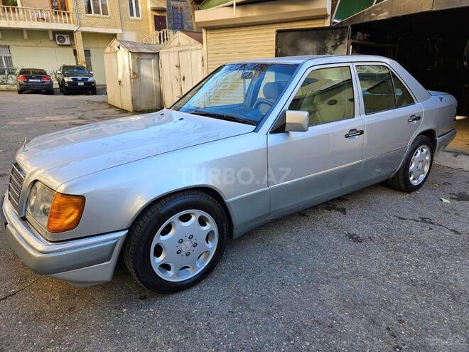 Mercedes E 220 1995, 334,000 km - 2.2 l - Bakı