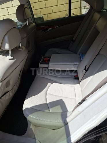 Mercedes E 240 2004, 297,000 km - 2.4 l - Bakı