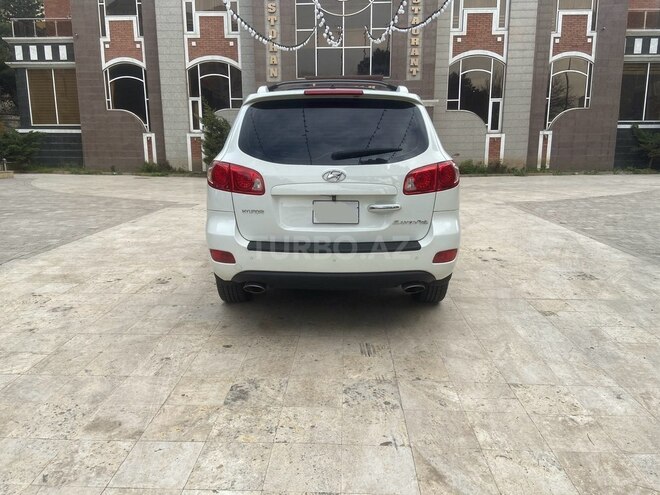 Hyundai Santa Fe-15