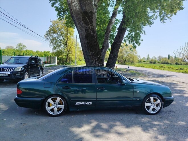 Mercedes E 200 1996, 333,330 km - 2.0 l - Qəbələ