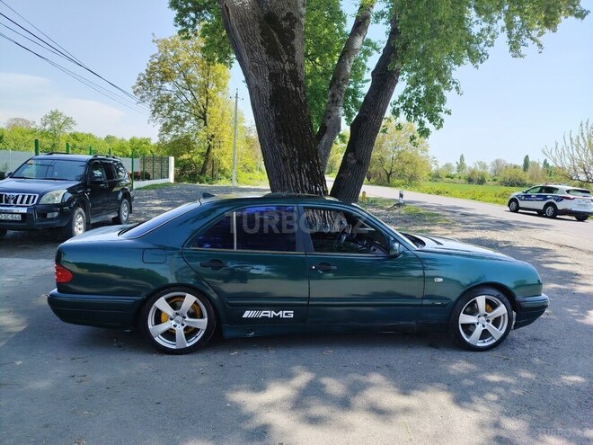 Mercedes E 200 1996, 333,330 km - 2.0 l - Qəbələ