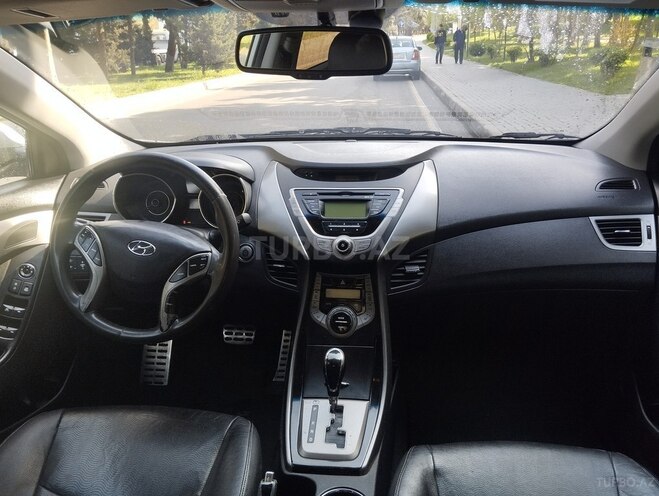 Hyundai Elantra 2013, 215,000 km - 1.8 l - Bakı