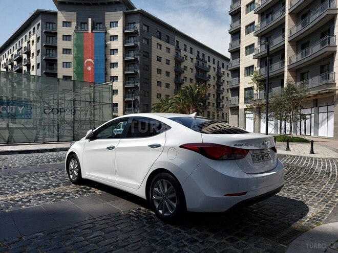 Hyundai Elantra 2015, 28,200 km - 1.6 l - Bakı