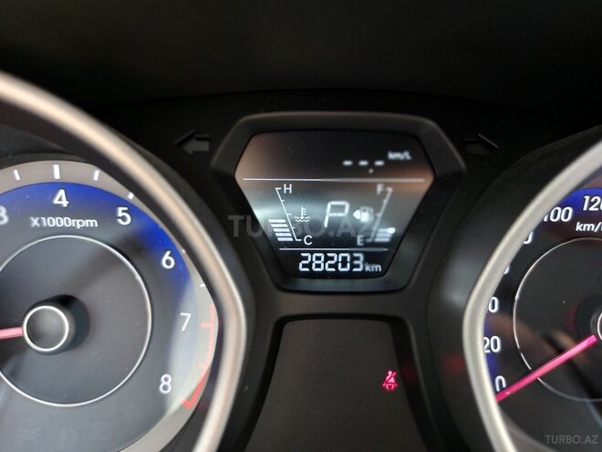 Hyundai Elantra 2015, 28,200 km - 1.6 l - Bakı