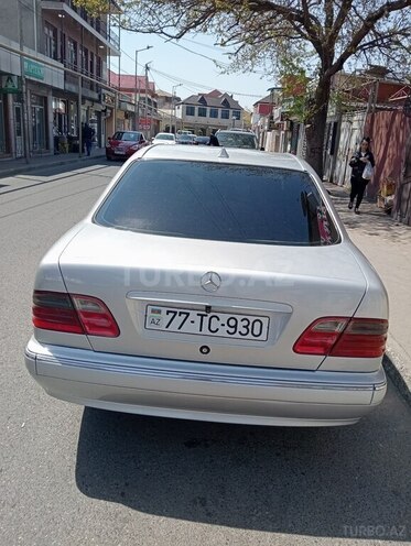 Mercedes E 220 d 2001, 650,000 km - 2.2 l - Bakı